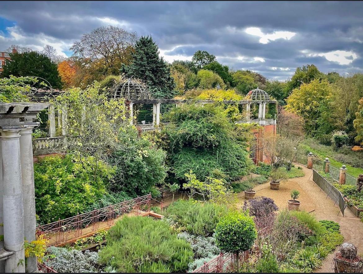 Hampstead Opulence Apartment - Luxurious Split Level Property 런던 외부 사진