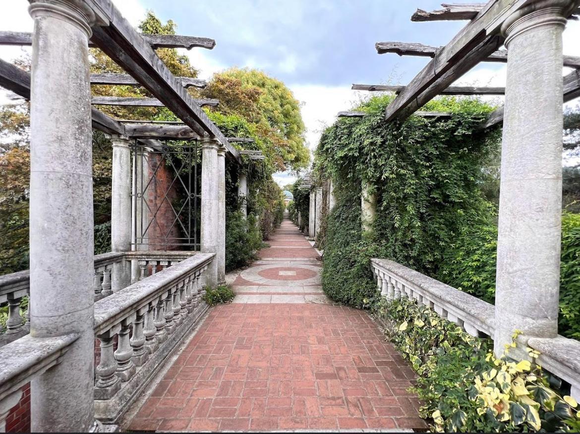 Hampstead Opulence Apartment - Luxurious Split Level Property 런던 외부 사진