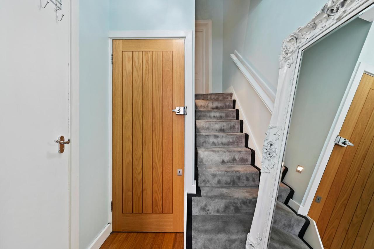 Hampstead Opulence Apartment - Luxurious Split Level Property 런던 외부 사진